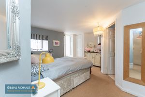 Bedroom- click for photo gallery